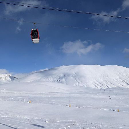 Club 2100 Ski In Studio Гудаури Екстериор снимка